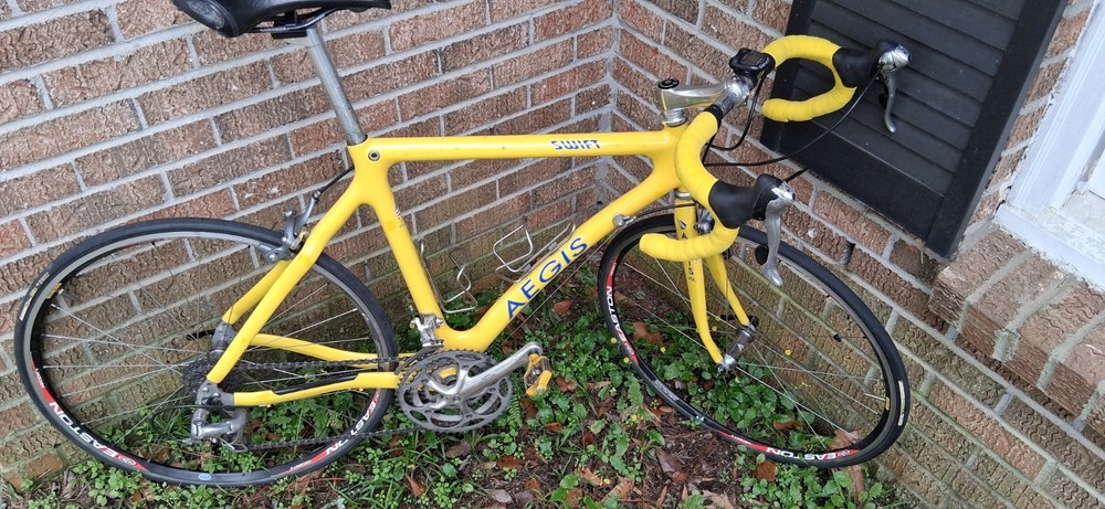 Yellow Aegis Swift 48 cm frame.