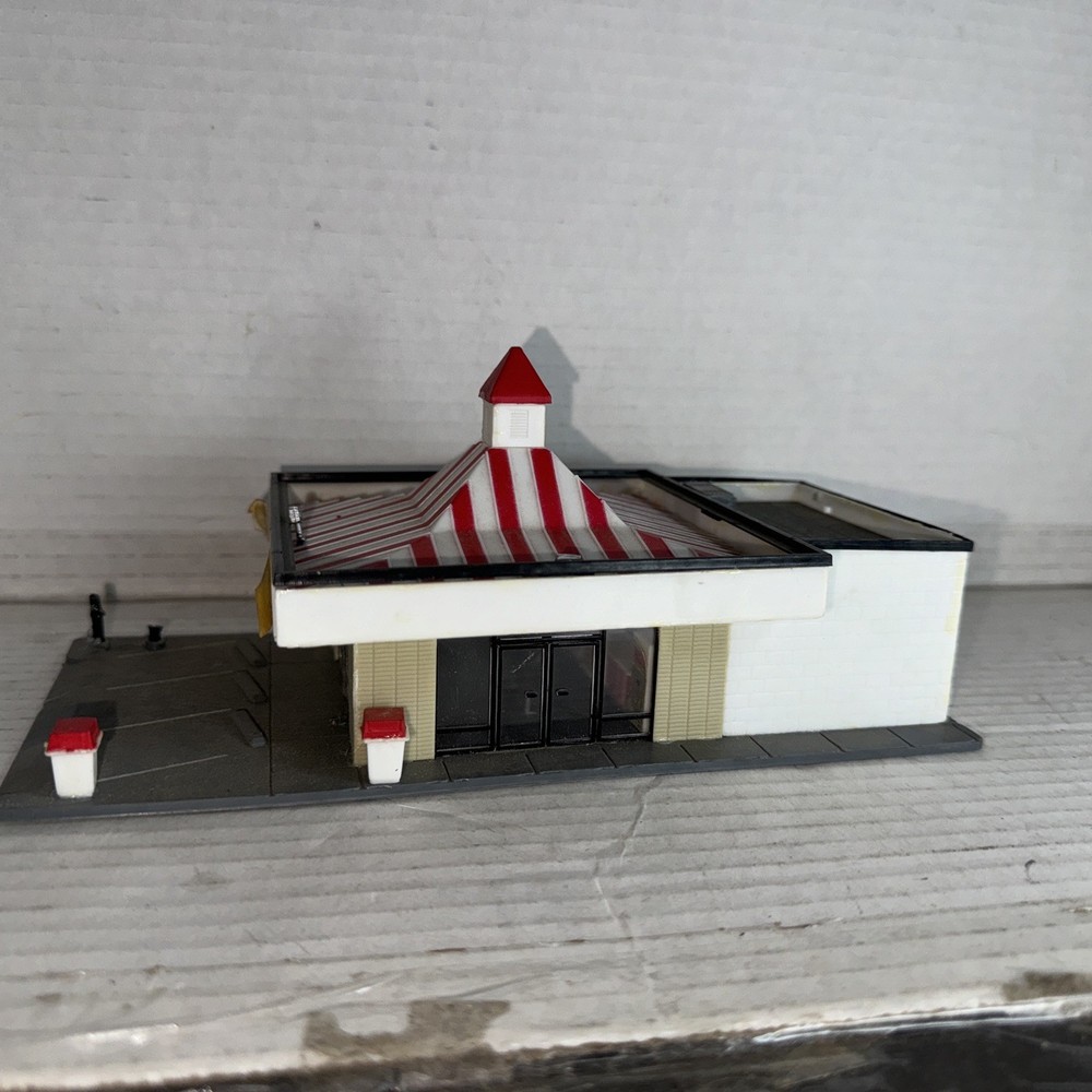 Ho Scale Kentucky Fried Chicken Building Restaurant For Train Set Scenery