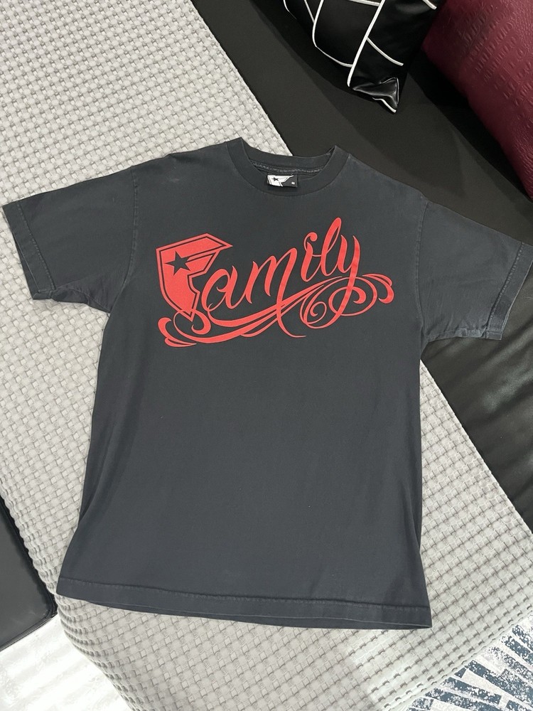 Famous Stars and Straps Black Red Family Graphic Men's Short Sleeve T-Shirt M