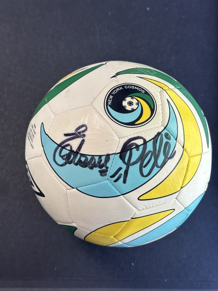 Pele Signed New York Cosmos Soccer Ball PSA/DNA AUTOPROBSTEIN is actively accepting consignments !!