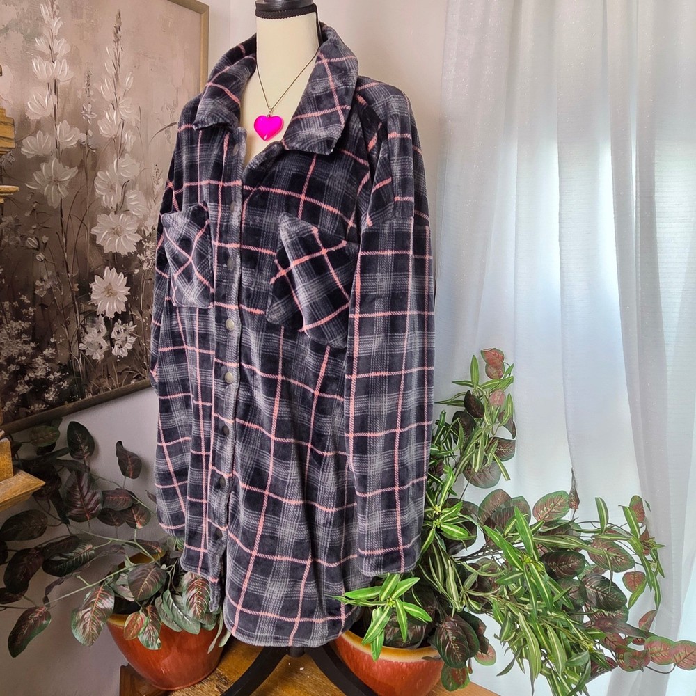 Torrid Womens Plus Size 4 Fleece Plaid Button Front Shacket Grey Pink 42935253