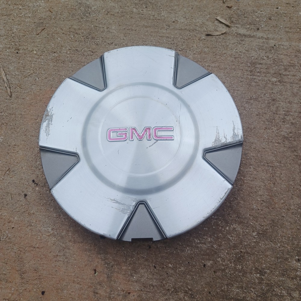 2007-2012 GMC Acadia Center Cap Part #9596977 03-image