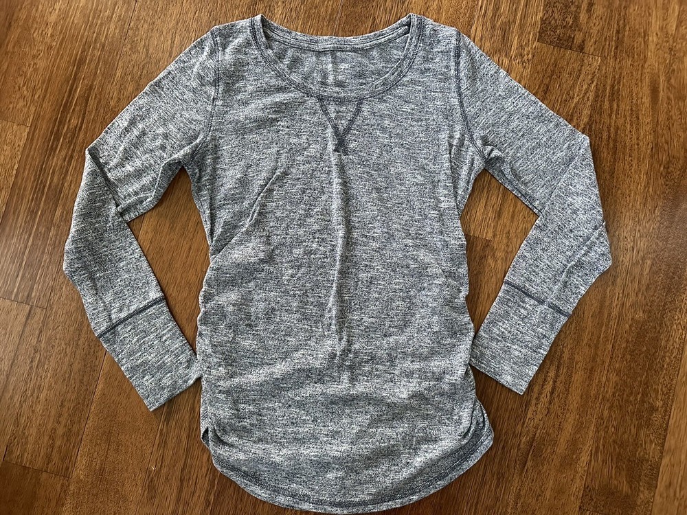 Liz Lange Maternity Small BLUE Long Sleeve Knit Top Ruched Side Stretchy marled