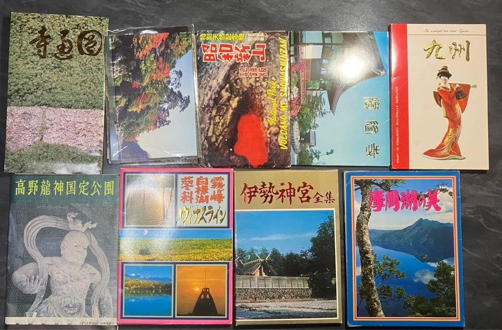 Tourist Attractions Postcards Set
