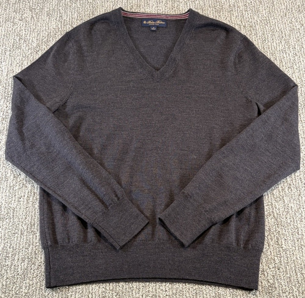 Brooks Brothers Sweater Mens Small Dark Gray VNeck Italian Yarn 100% Merino Wool