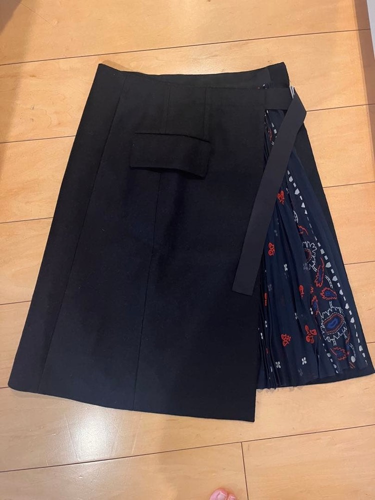 Sacai Black Wool Blend Pleated Skirt with Embroidery S Size Fashion