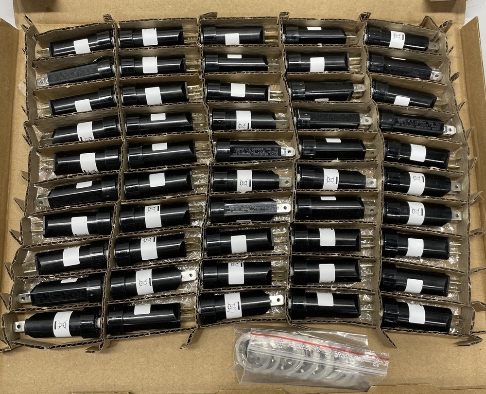 (Lot Of 50) Eaton/Heinemann KD1-2 Cicuit Breaker