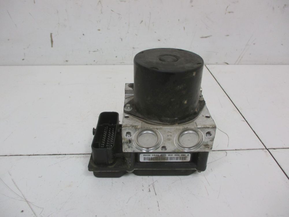 ABS Hydraulic Control Unit for VW Polo 9N 1.4 Engine