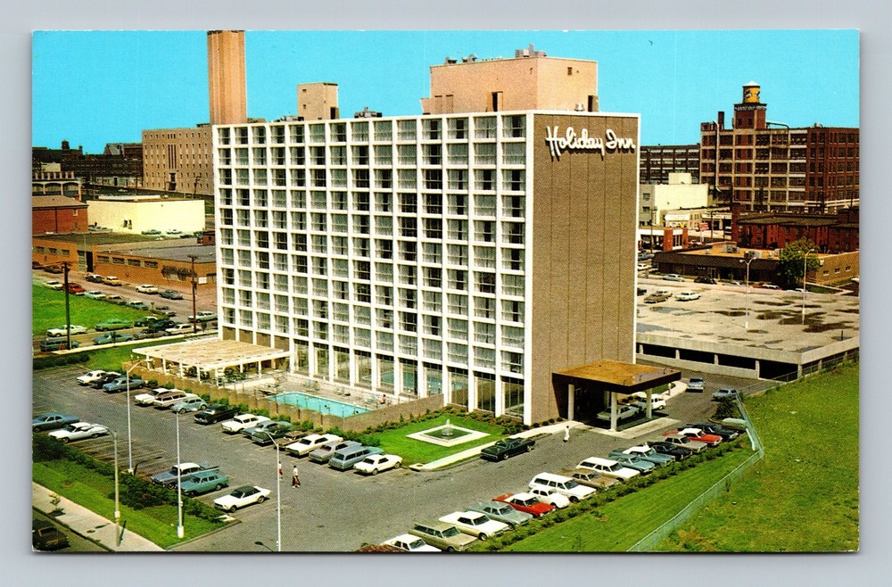 Holiday Inn Downtown St. Louis Missouri postcard birds eye view