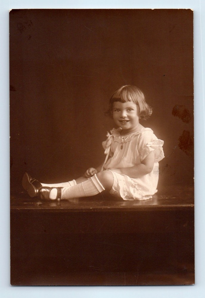 Old Vintage Photo FORMAL PORTRAIT SOLO SMILING GIRL FOUND PHOTOGRAPH PICTURE