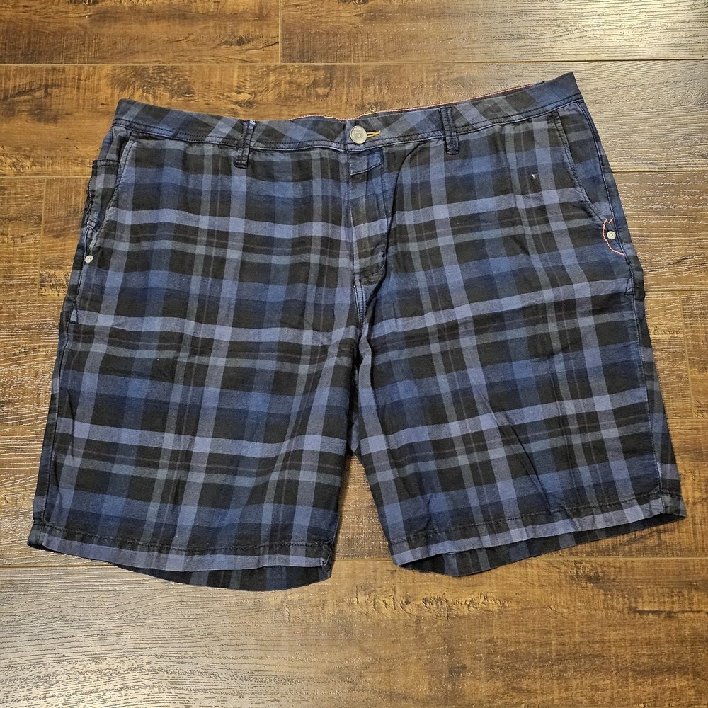 Tommy Bahama Shorts Men's Size 42 Blue Plaid 100% Cotton