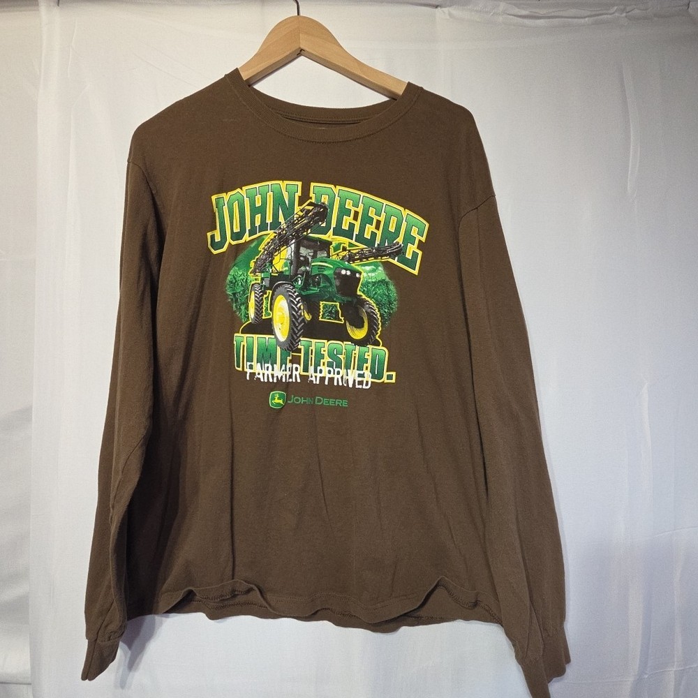 John Deere Men’s Long Sleeve Graphic T-Shirt Brown Size L Tractor Logo Tee