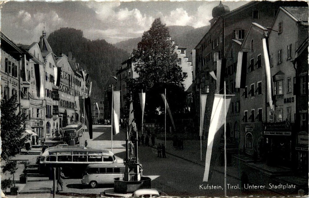 Kufstein, Kaiser Mountains and surroundings/Tyrol - Lower Town Square -330876