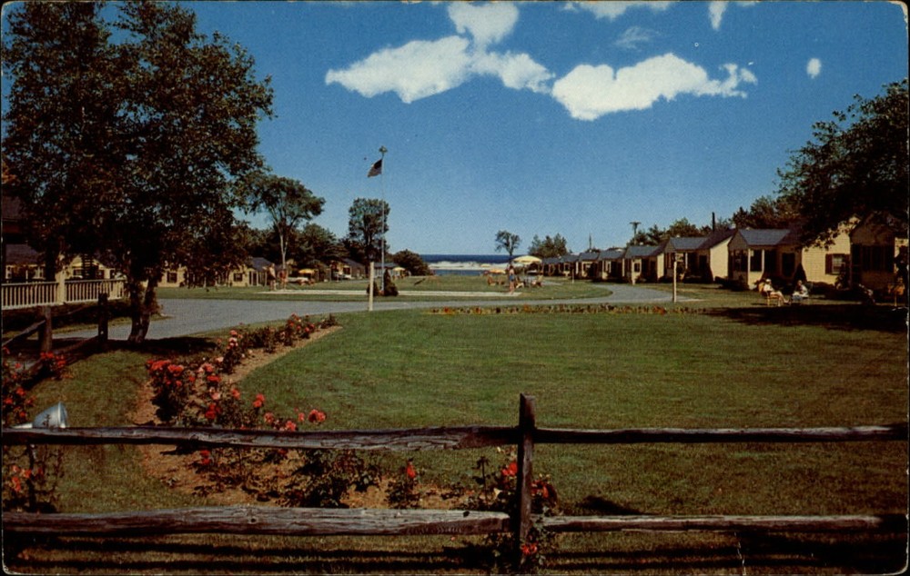 East Wind Motor Lodge Ogunquit Maine vintage postcard v868