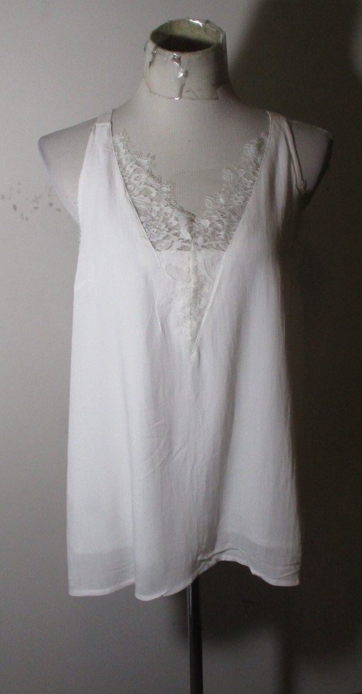 WHITE BIRCH White 100% Rayon Sleeveless Lace Trim Top Size S NWOT