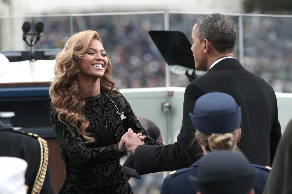 President BArack Obama And Beyonce  4x6 Picture Celebrity Print