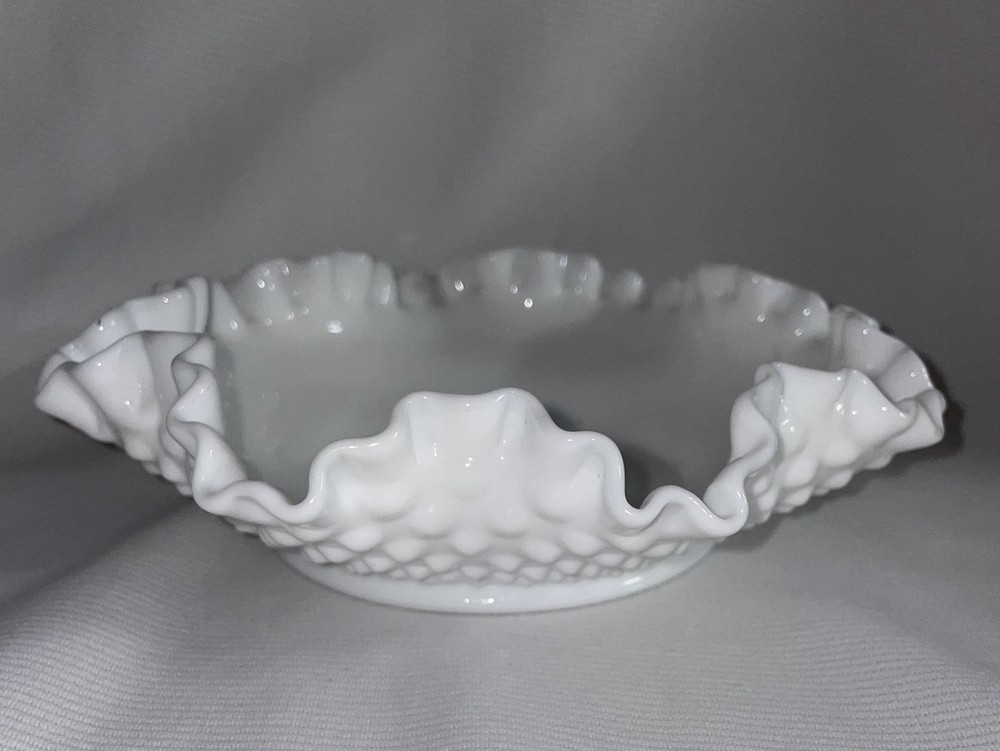 Vintage Fenton White Milk Glass Hobnail Bowl 7.5