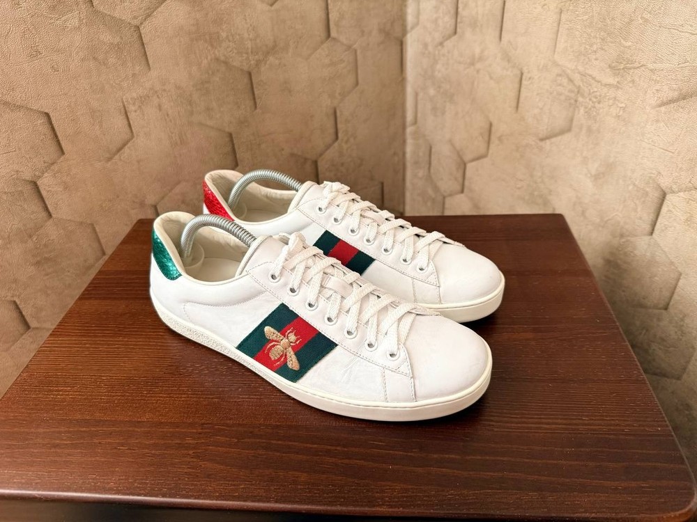 Gucci Ace Bee Embroidered Sneakers Men's Size 9