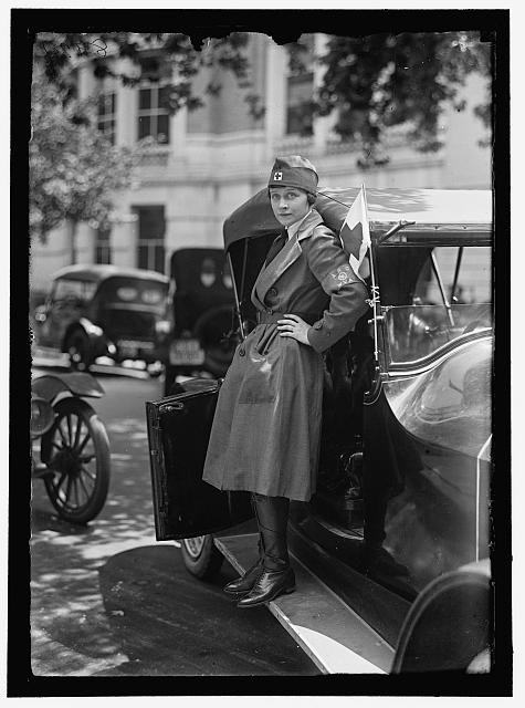 American Red Cross Motor Corps,United States,Harris & Ewing,1917,Woman,2