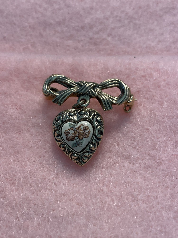 Vintage Heart Locket Brooch Pin Gold Tone enamel roses cottage core
