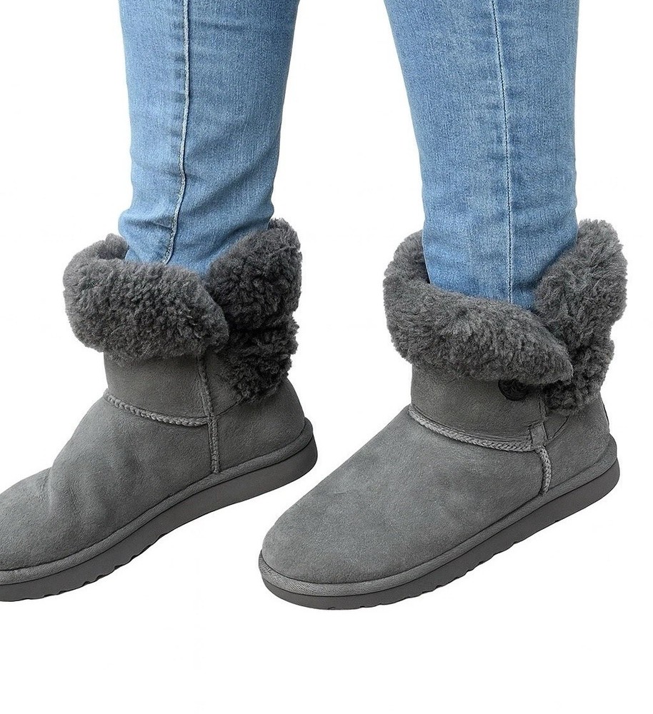 UGG Bailey Button Boots Grey Sheepskin Suede Fur Lined Womens Size 8