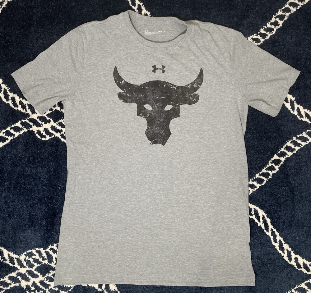 Under Armour Project Rock Brahma Bull Loose Fit T-Shirt – Size Medium
