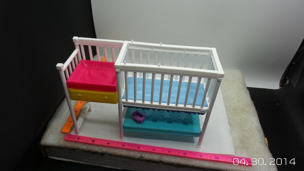 2018 Mattel Barbie Baby Crib Bed Accessory Baby Replacement Chrissie Crib