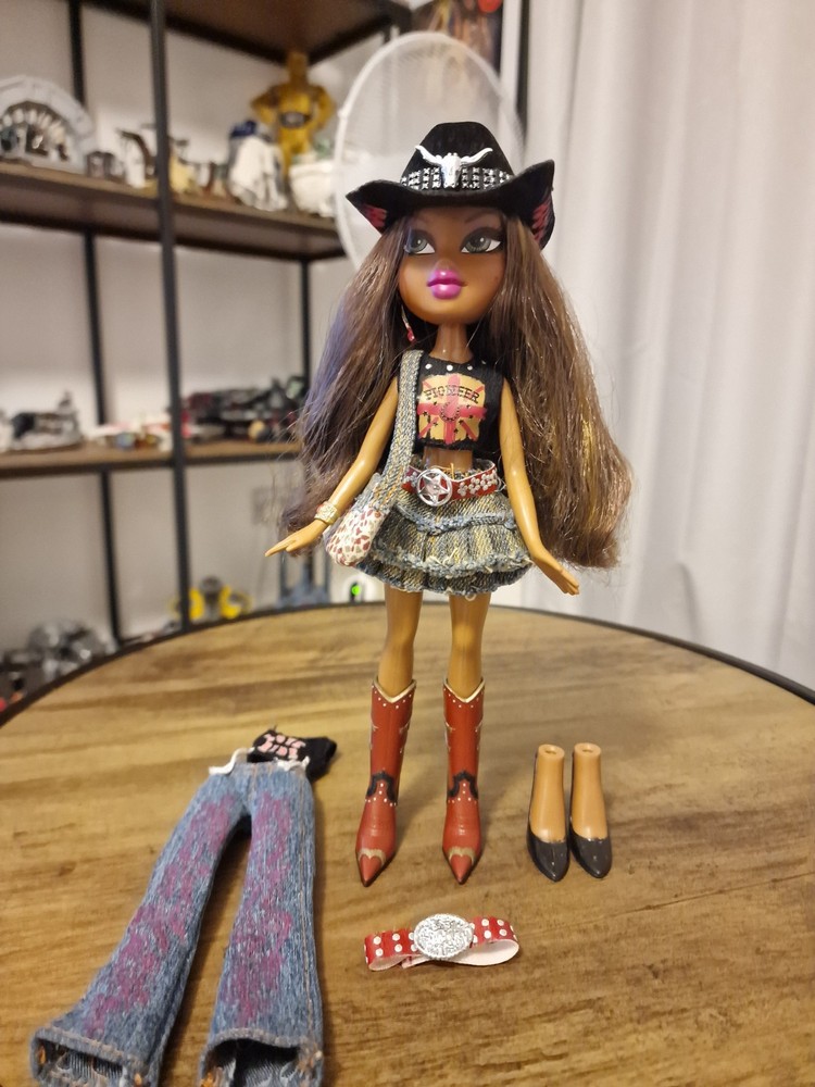Bratz Wild Wild West Sasha Rare HTF Excellent Condition ⭐️