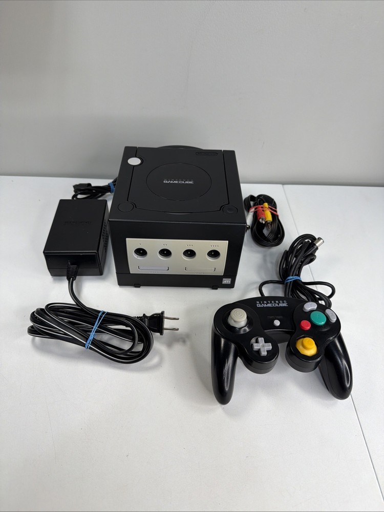 Nintendo GameCube Black Console DOL-001 / 1 Remote / Power Adapter/ Video Cable