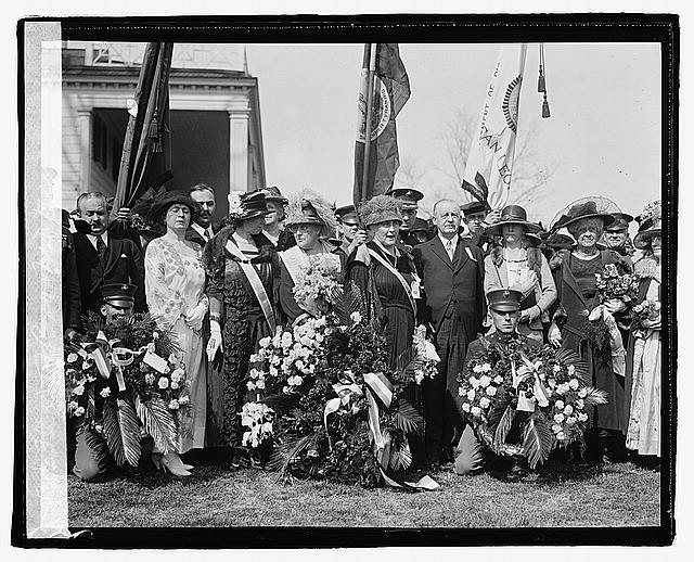 D.A.R. at Mt. Vernon,4/20/23,Daughters of the American Revolution,April 1923,2