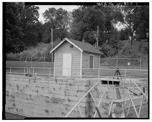 Kaukauna Lock & Dam, Lock Shelter Lock 2, Northern Embankment, Northeast
