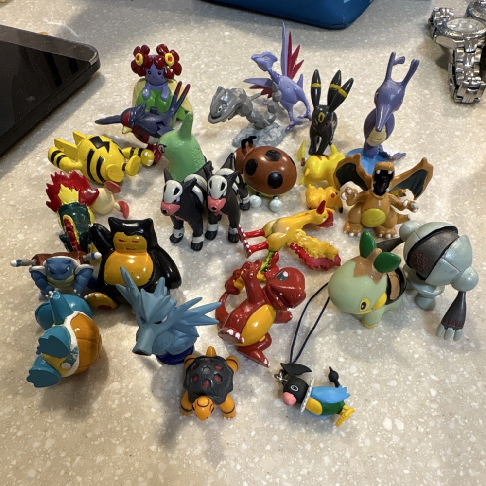 Pokemon Plastic Figure Lot
