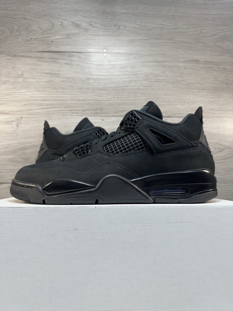 Air Jordan 4 Retro Black Cat 2025 - Size 12