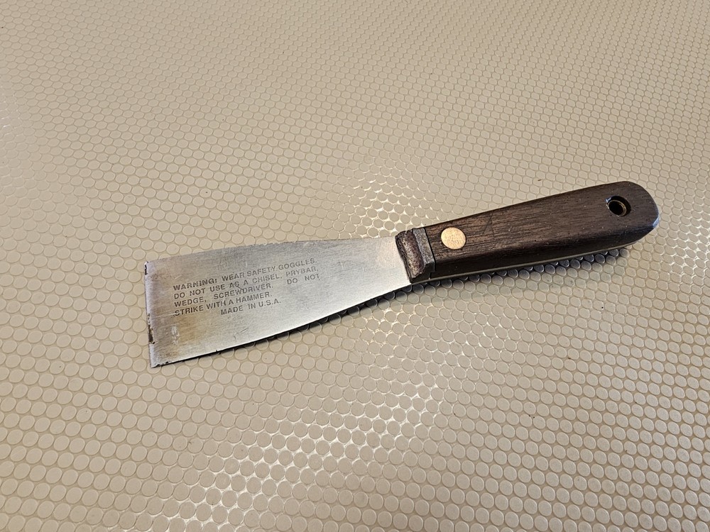 Snap On Blue Point PK23 Scraper with Durable Wood Handle