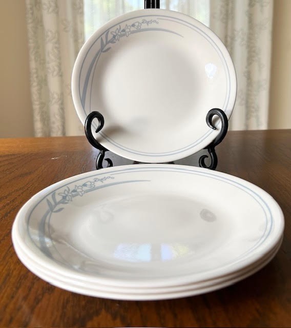 Corelle Blue Lily Bread & Butter Plates 6.25