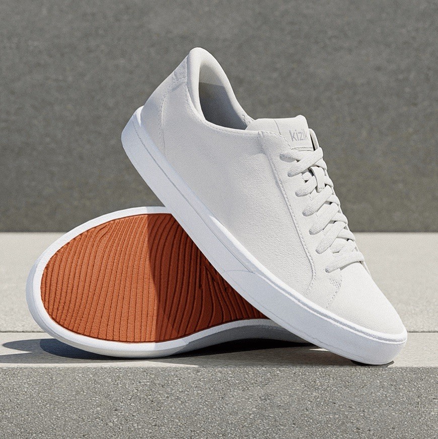 New KIZIK IRVINE MENS SZ 7 Sneakers SHOES WOMAN SZ 8.5 IN WHITE UNISEX