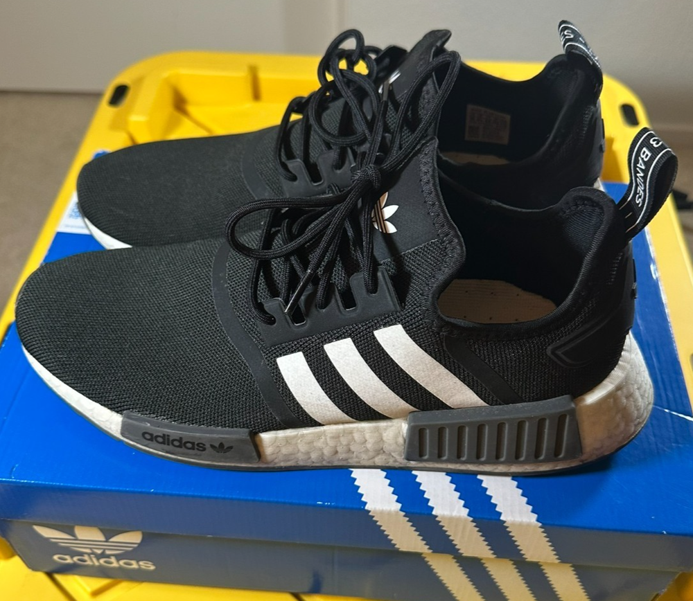 🔥Adidas Mens Black NMD R1 Primeblue GZ9258 Athletic Running Shoes Size 10👀