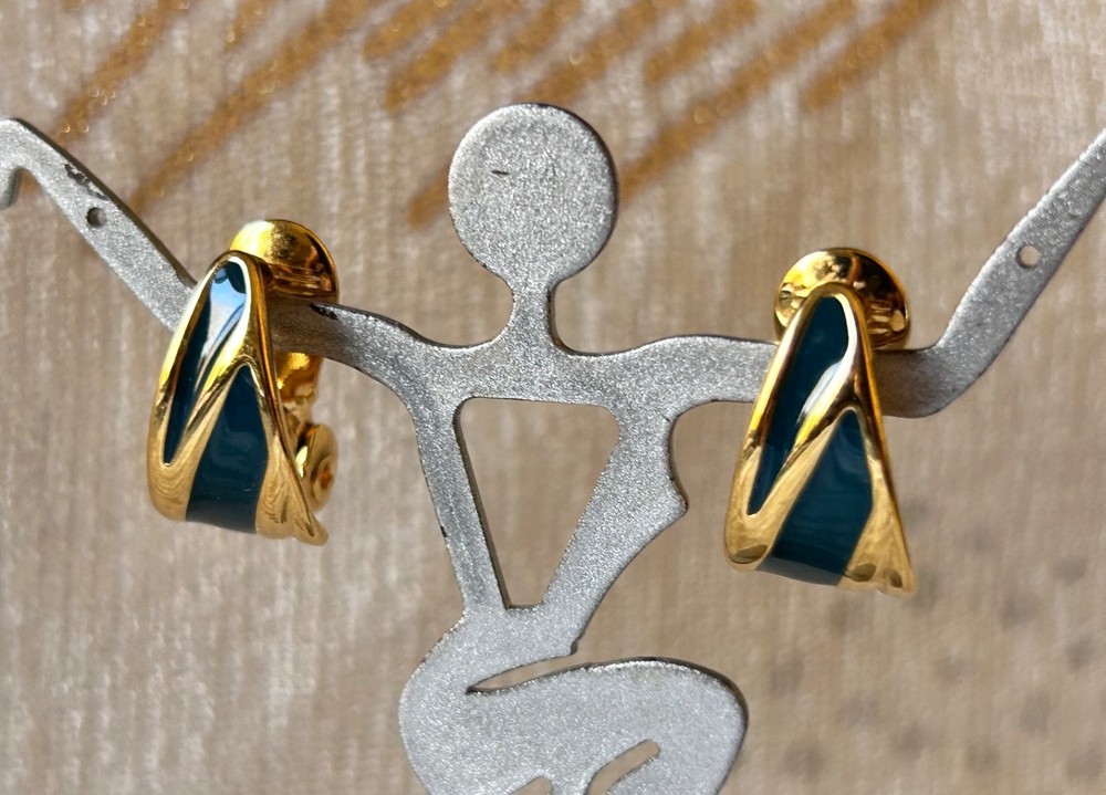 vtg monet gold tone teal enamel clip on earrings