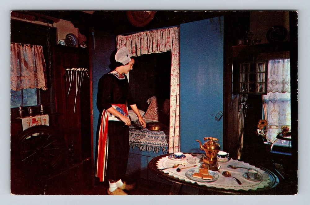 Holland MI-Michigan, Volendam Room, Netherlands Museum, Vintage Postcard