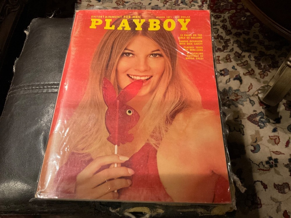 Playboy Magazine March 1971, Girls Of Holland, Dick Cavett, Very Good Condition