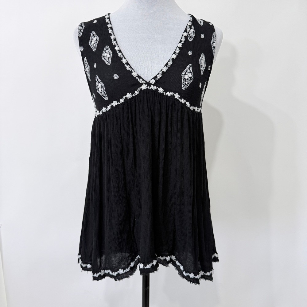 Free People Black Embroidered V Neck Sleeveless Peasant Flowy Boho Top Small