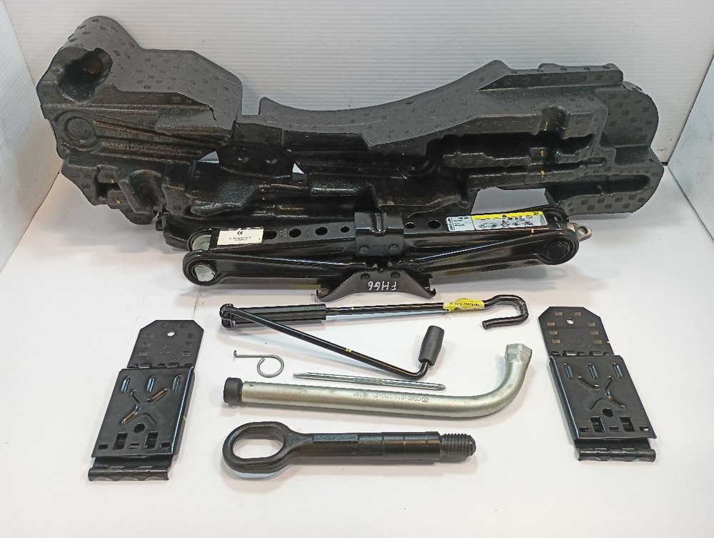 2018 ATLAS Spare Tire Jack With Tools   (12847281