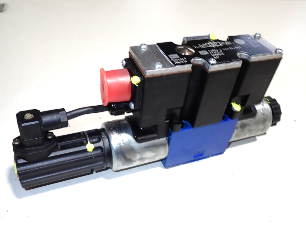 Rexroth Proportional Directional Valve 4WREE6V32-2X/G24K31/A1V NEW