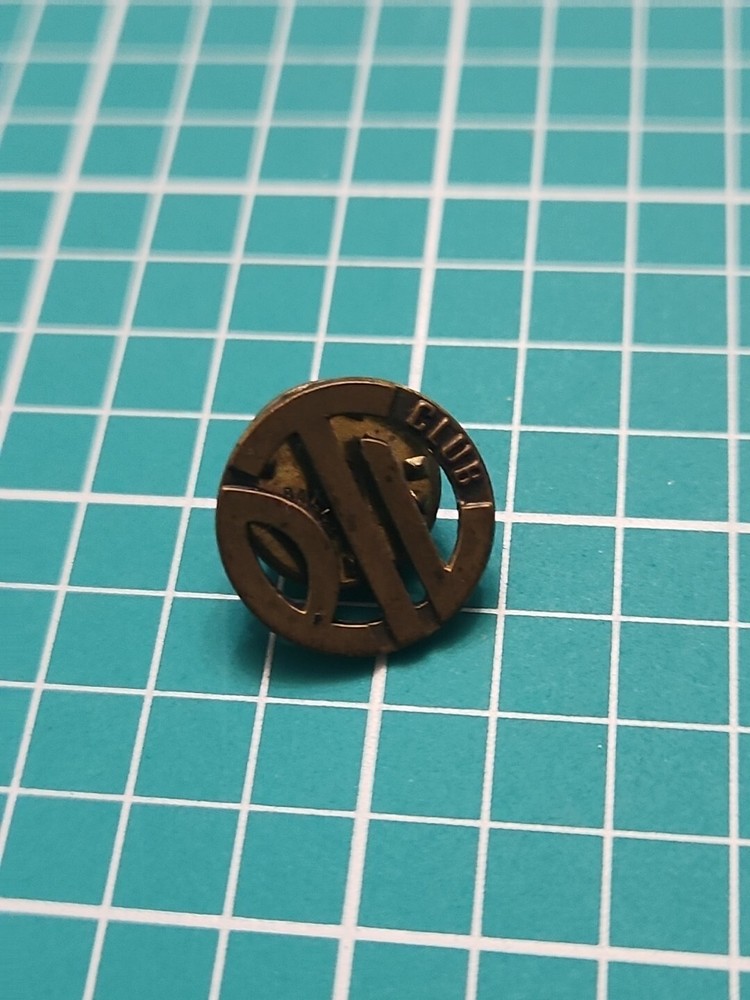 Vtg ETL Club  Gold Tone Lapel Pin
