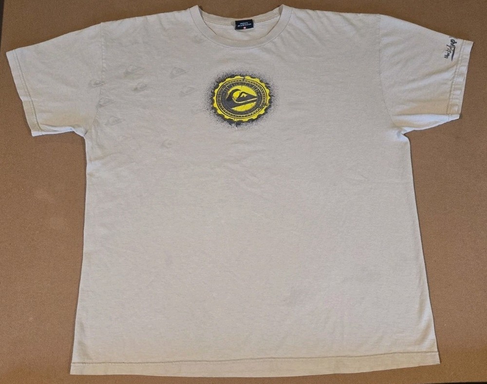 Vintage Quiksilver Shirt Beige Center Print Graphic Tee Surf Skate 90s Y2K