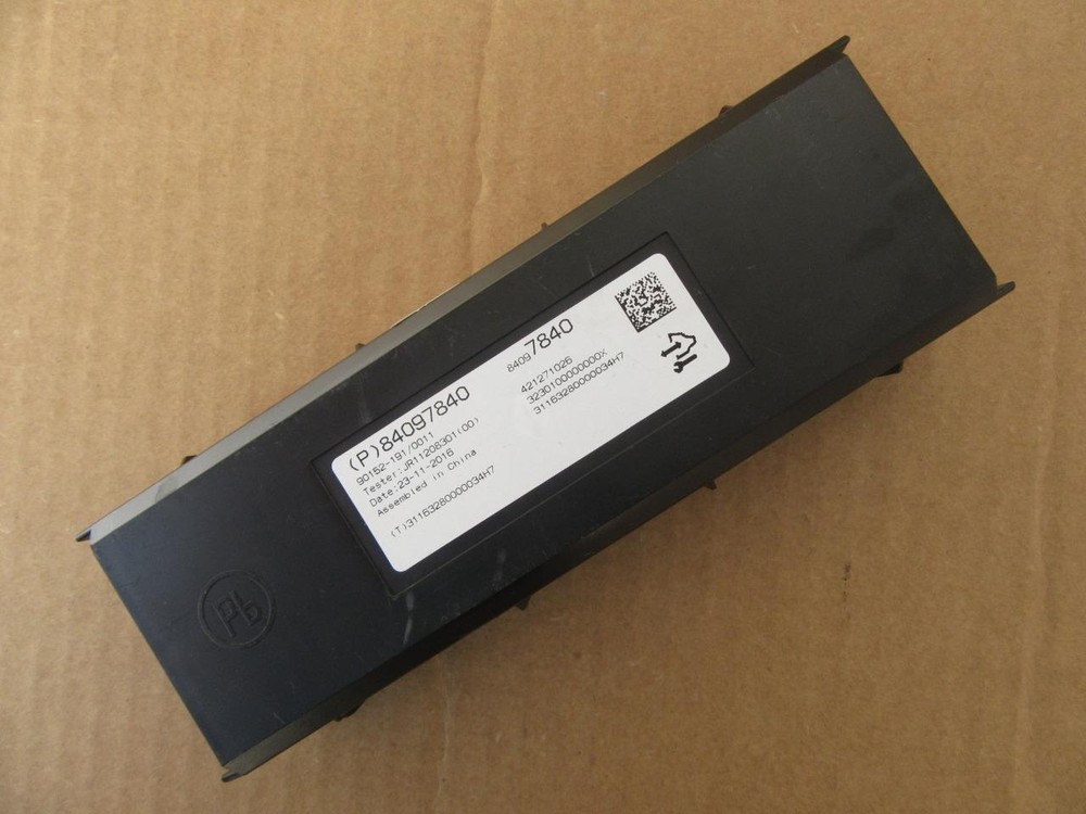 OEM 2015-2017 Chevy GMC Cadillac Heat AC Temperature Control Module 84097840