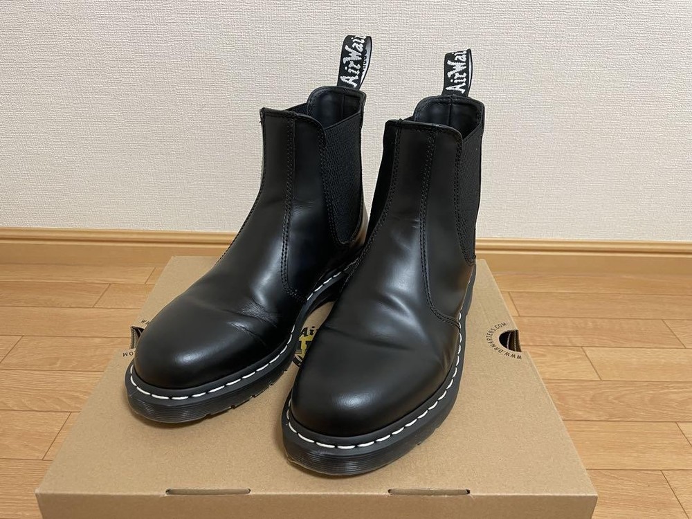 Dr Martens 2976 WS Black Leather Chelsea Boots with Rubber Sole Preowned