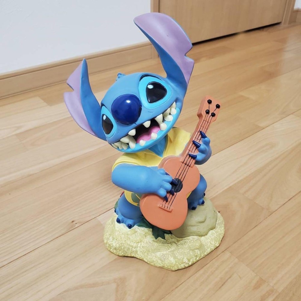 Statue with stitch guitar Kato Crafts Hand Crafted #8636b5