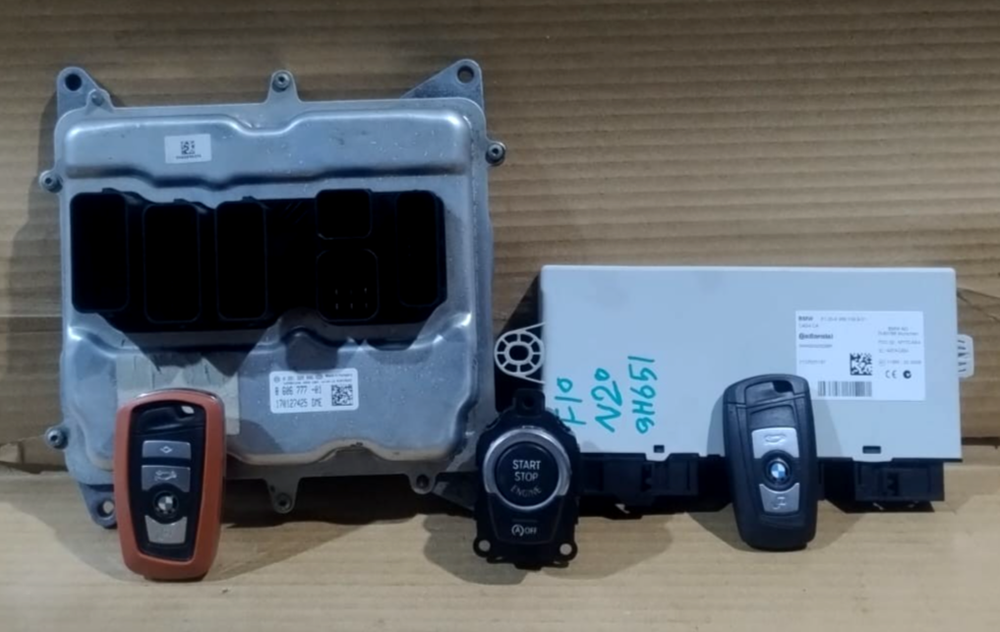 BMW F10 N20 ECU SET DME ENGINE CONTROL UNIT CAS MODULE WITH KEY OEM -