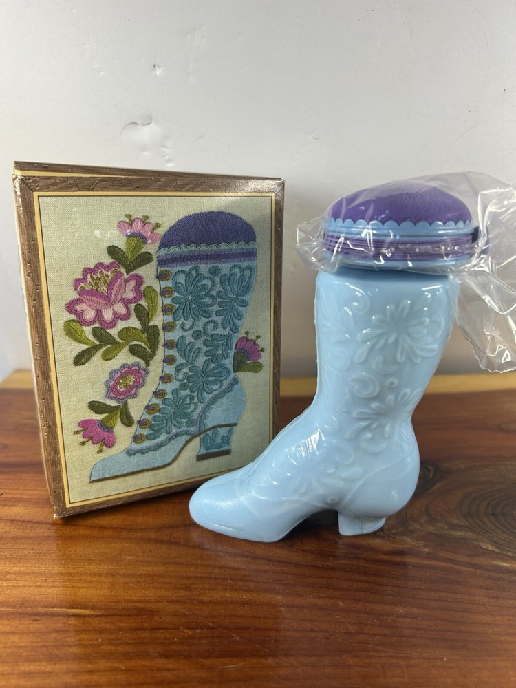Avon Collectible Fashion Boot Pin Cushion W/ Cologne In Original Box NOS Full